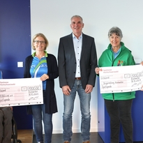 Spende in Höhe von 2000 Euro unterstützt lokale Vereine